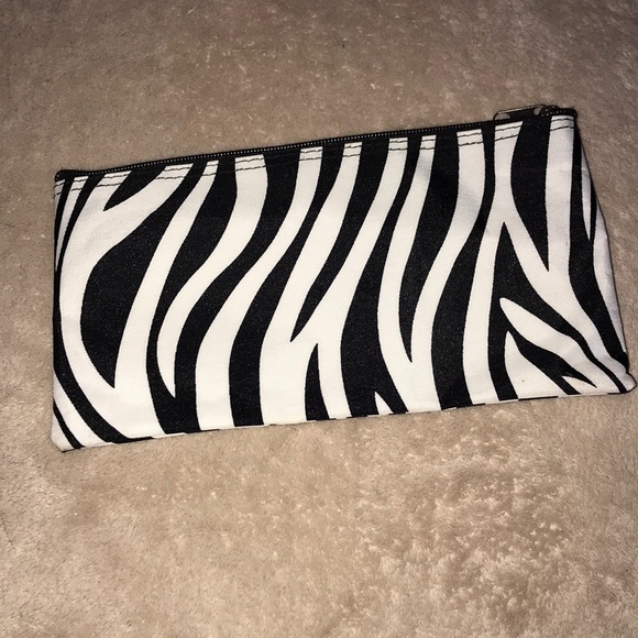 Zebra 🦓 print zippered bag 10x5.5” - Picture 2 of 3